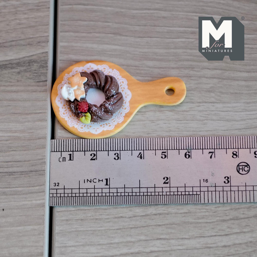 1:12 Scale Miniature Christmas Wreath Cake on Serving Board, 1 inch dia., DIY Dollhouse Supply (dark brown) (non edible)