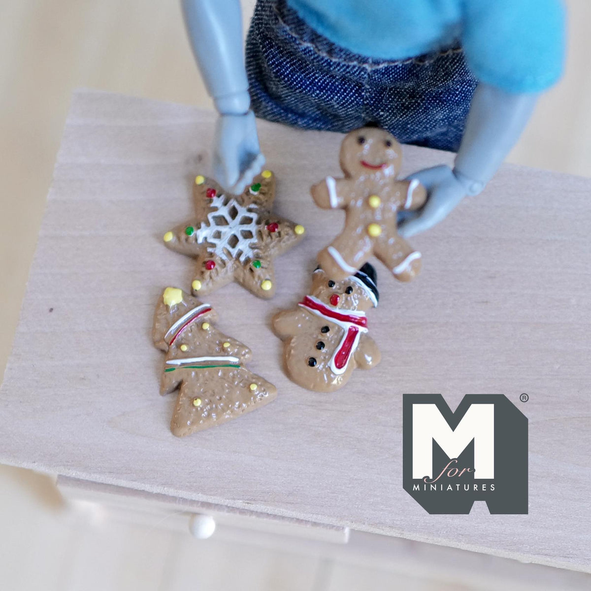 1:12 Scale Miniature Gingerbread Christmas Cookies, Set of 4, 13/16 inch long, DIY Dollhouse Supply (non edible)