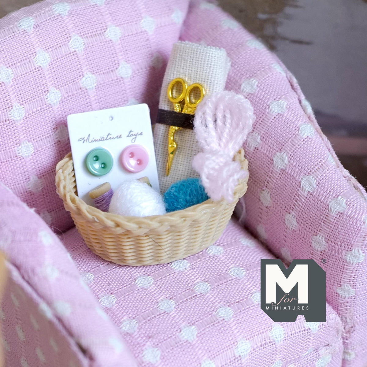 1:12 Scale Miniature Sewing Basket Set, Yarn, Thread, Scissors and Fabric, 1-9/16 inch long, DIY Dollhouse Supply