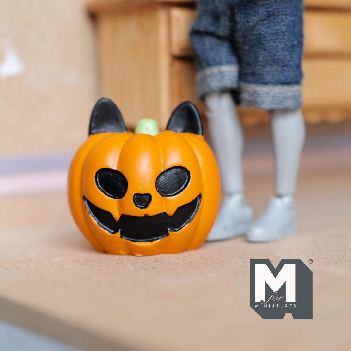 1:12 Scale Miniature Halloween Pumpkin with Evil Cat Face, 1-7/16 inch tall, DIY Dollhouse Supply (resin)