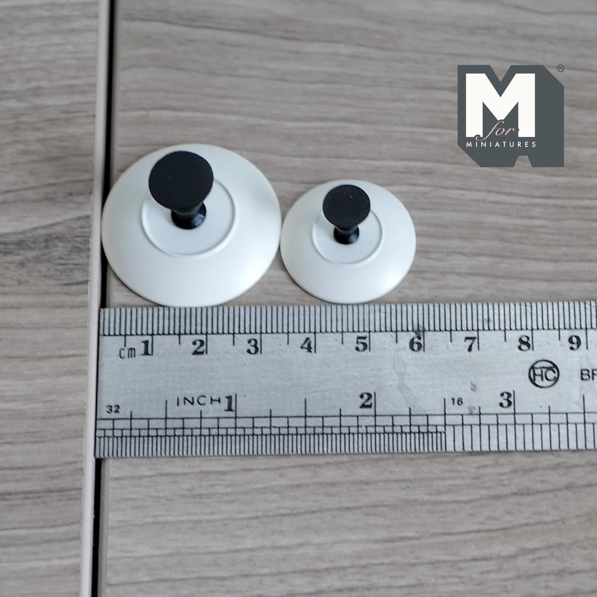 1:12 Scale Miniature Metal Pedestal Cake Stands, Set of 2, 3/4 inch tall, DIY Dollhouse Supply (white)