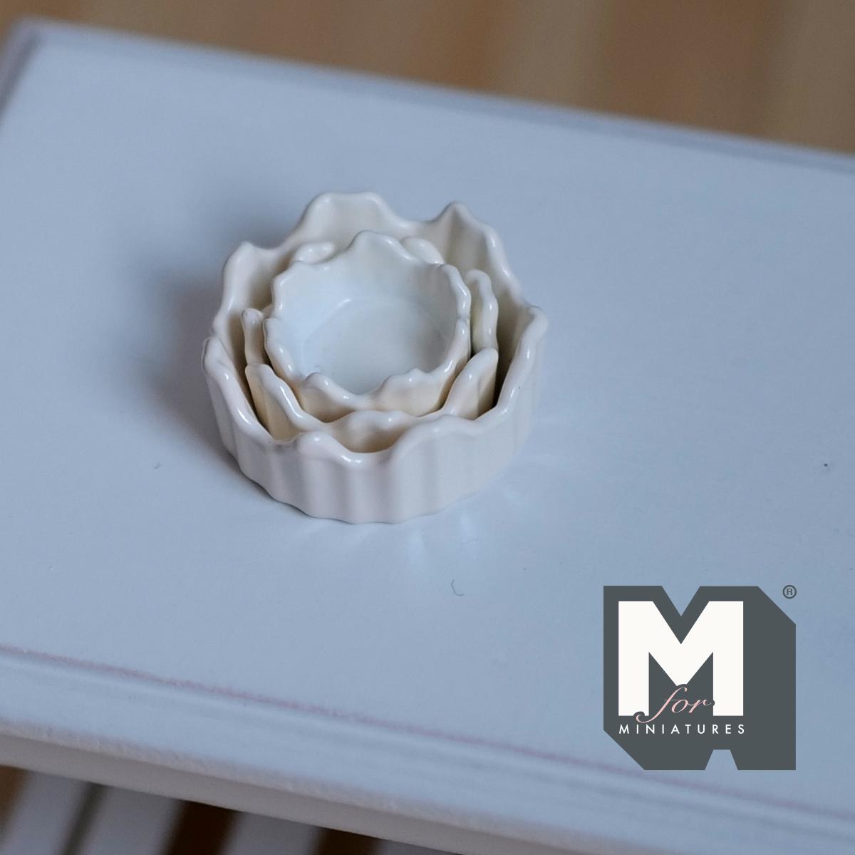 Miniature Bowls with Wavy Edges 1:12 Scale Dollhouse Kitchen Accessories Set of 3  (white) - A018