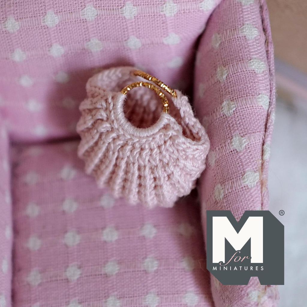 Miniature Knitted Handbag 1:12 Scale Purse Dollhouse Accessories 1-1/4 inch tall (pink) - C051