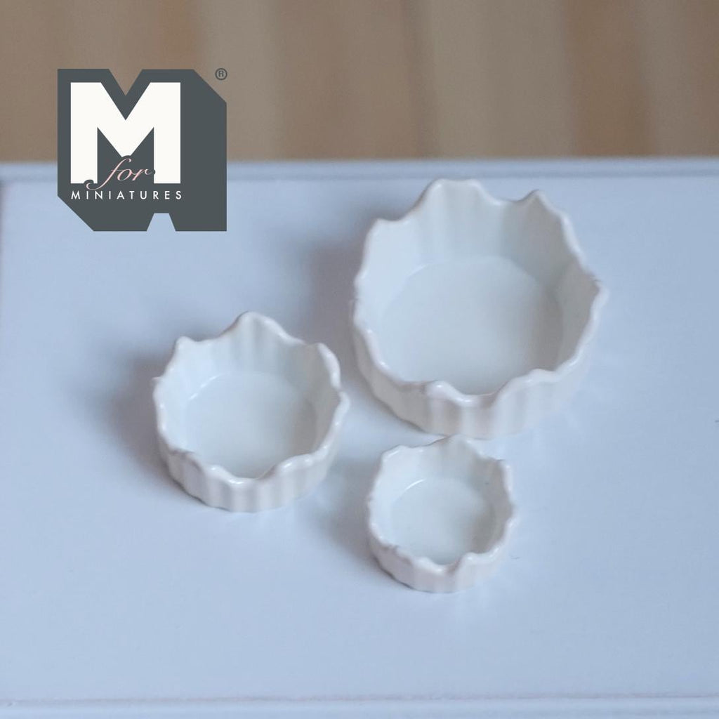 Miniature Bowls with Wavy Edges 1:12 Scale Dollhouse Kitchen Accessories Set of 3  (white) - A018