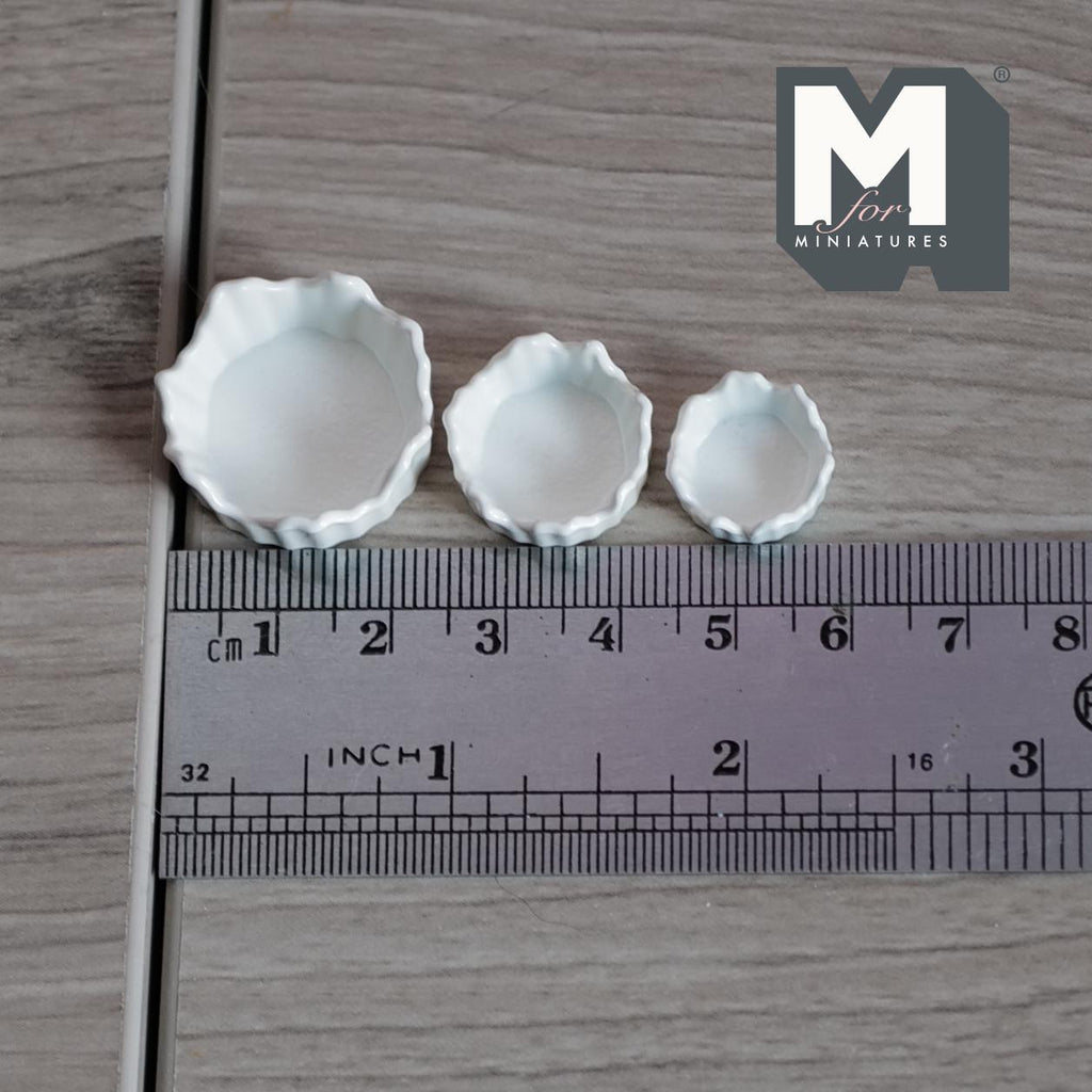 Miniature Bowls with Wavy Edges 1:12 Scale Dollhouse Kitchen Accessories Set of 3  (white) - A018