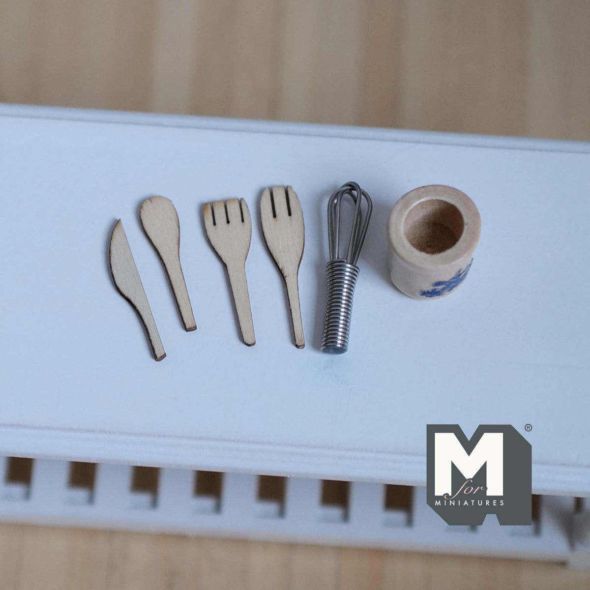 Miniature Wood Cooking Utensils and Wood Jar 1:12 Scale Dollhouse Kitchen Decor Set of 6 - A028