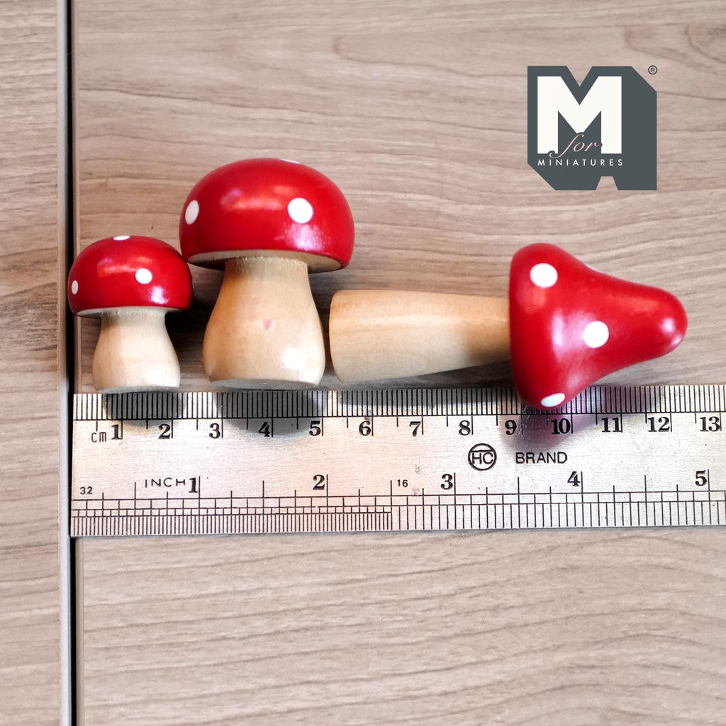 Dollhouse Fairy Garden Style Mushrooms Set of 3 , 1:12 Scale Miniature Decoration Wood Mushrooms (red) - B011