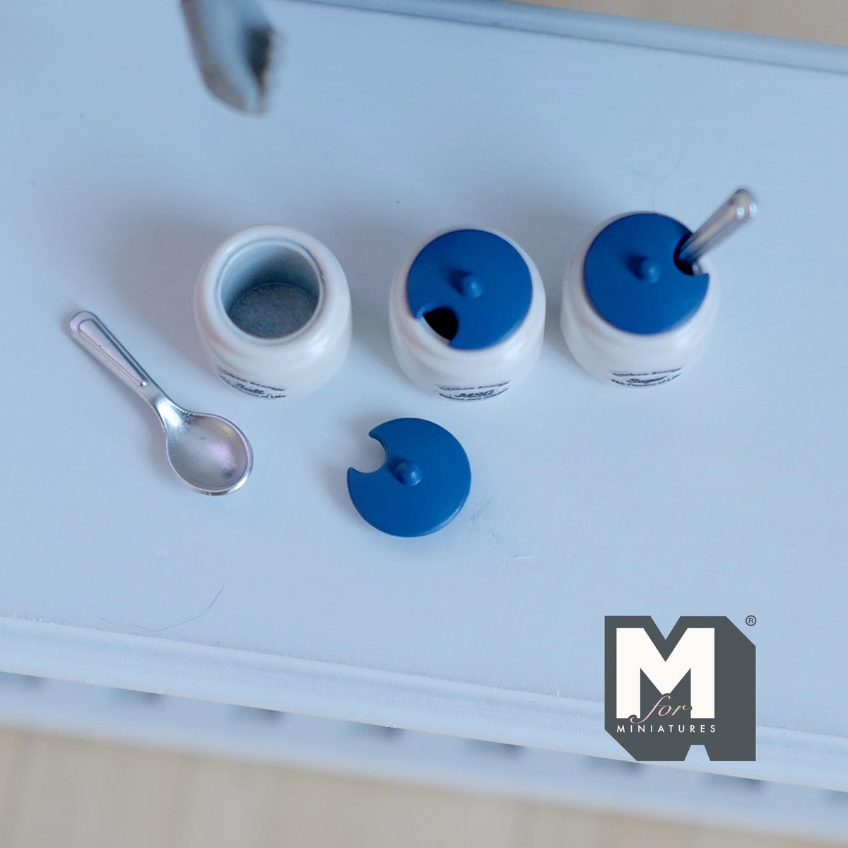 Miniature Kitchen Storage Jars and Spoons Set of 3, 1:12 Scale Dollhouse Kitchen Accessories Spice Jars 1/2 inch dia. (blue) (Metal)- E038