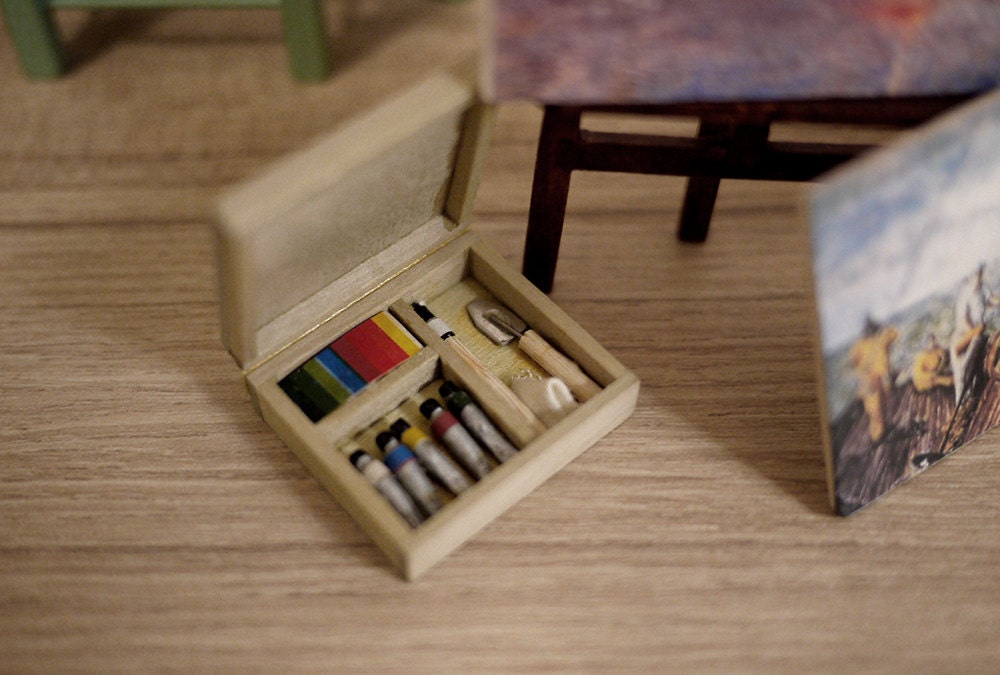 1:12 Scale Miniature Wood Artist Paint Box with Brushes, Open Lid, 1-5/16 inch long, DIY Dollhouse Supply