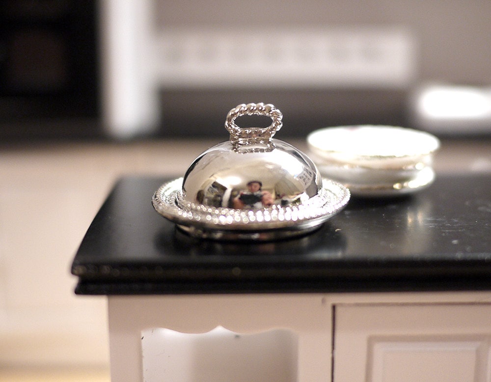 1:12 Scale Miniature Round Serving Tray with Dome Cover, Set of 2, 1-5/16 inch dia., DIY Dollhouse Supply (silver) (small)