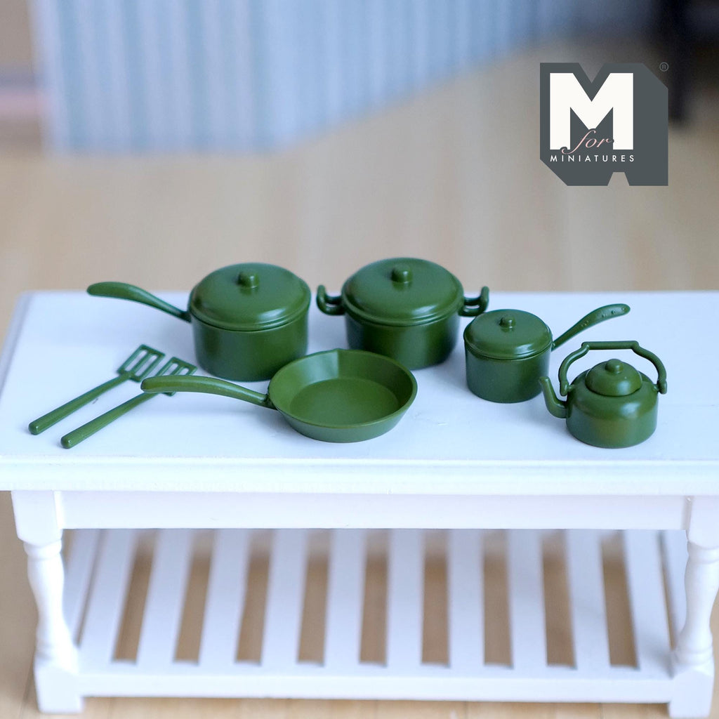 Miniature Metal Cookware Set 1:12 Scale Frying Pan Saucepans Stockpot Kettle Spatulas Set of 7 Dollhouse Kitchenware (green) - A078