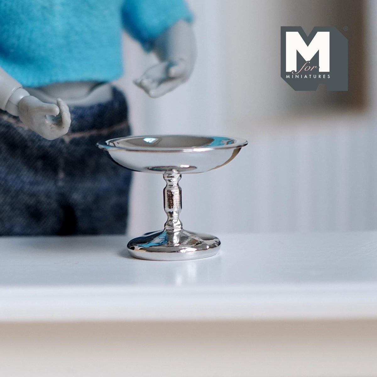 Miniature Metal Pedestal Serving Stand 1:12 Scale Cake Stand Patisserie Stand 1-1/16 inch dia. (medium) (silver) (metal) - A019