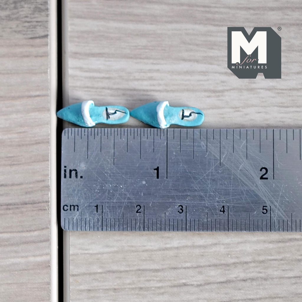 Miniature Pointed Toe Flats 1:12 Scale Shoes Dollhouse Decoration 11/16 inch long (resin) - G075