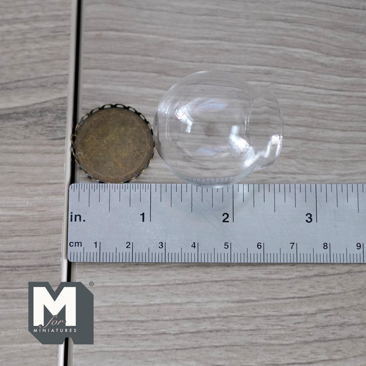Miniature Glass Globe with Flat Metal Base Dollhouse Glass Dome Display Terrarium (large) - A098