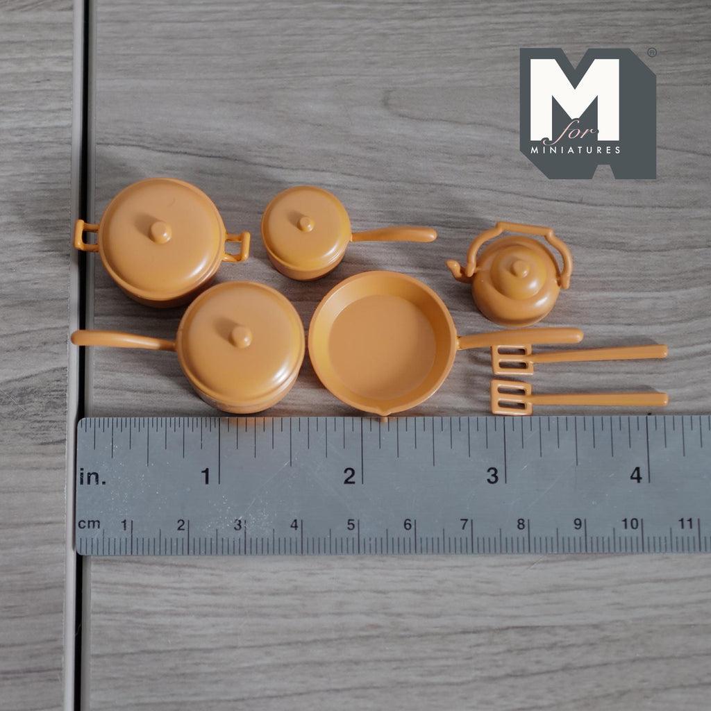 Miniature Metal Cookware Set 1:12 Scale Frying Pan Saucepans Stockpot Kettle Spatulas Set of 7 Dollhouse Kitchenware (orange) - A078
