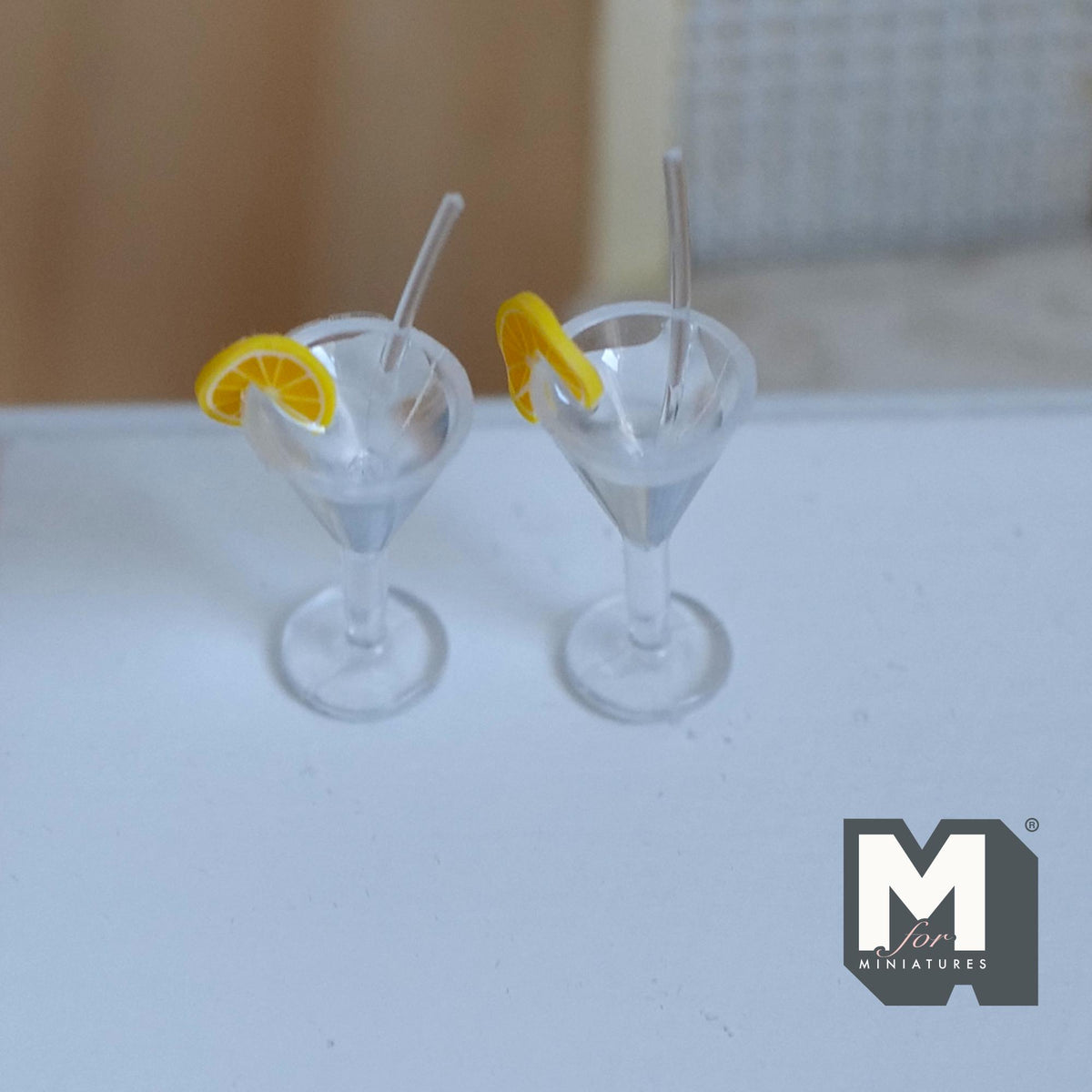 Miniature Cocktail with Straw and Lemon Garnish Set of 2, 1:12 Scale Dollhouse Beverage 3/4 inch tall (resin) - E094