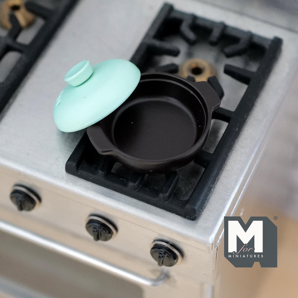 Miniature Cooking Pot 1:12 Scale Dollhouse Supplies Kitchen Metal Pot and Lid (mint green)- E045