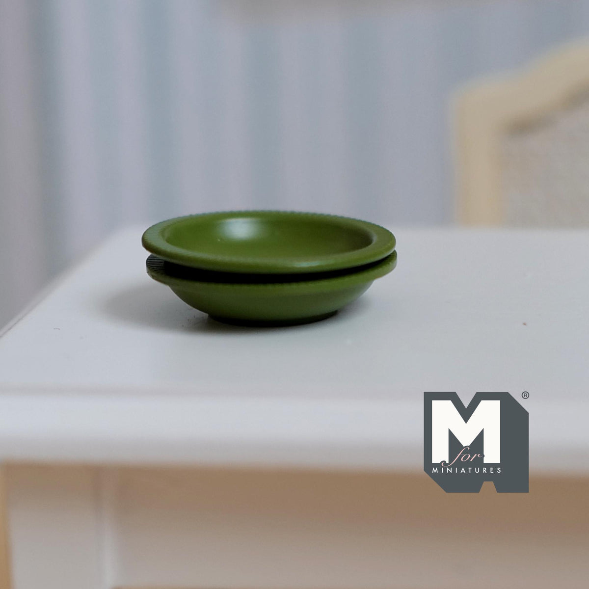 Miniature Soup Plates 1:12 Scale Dollhouse Tableware Serving Plates Set of 2 , 13/16 inch dia. (green) (metal) - A043