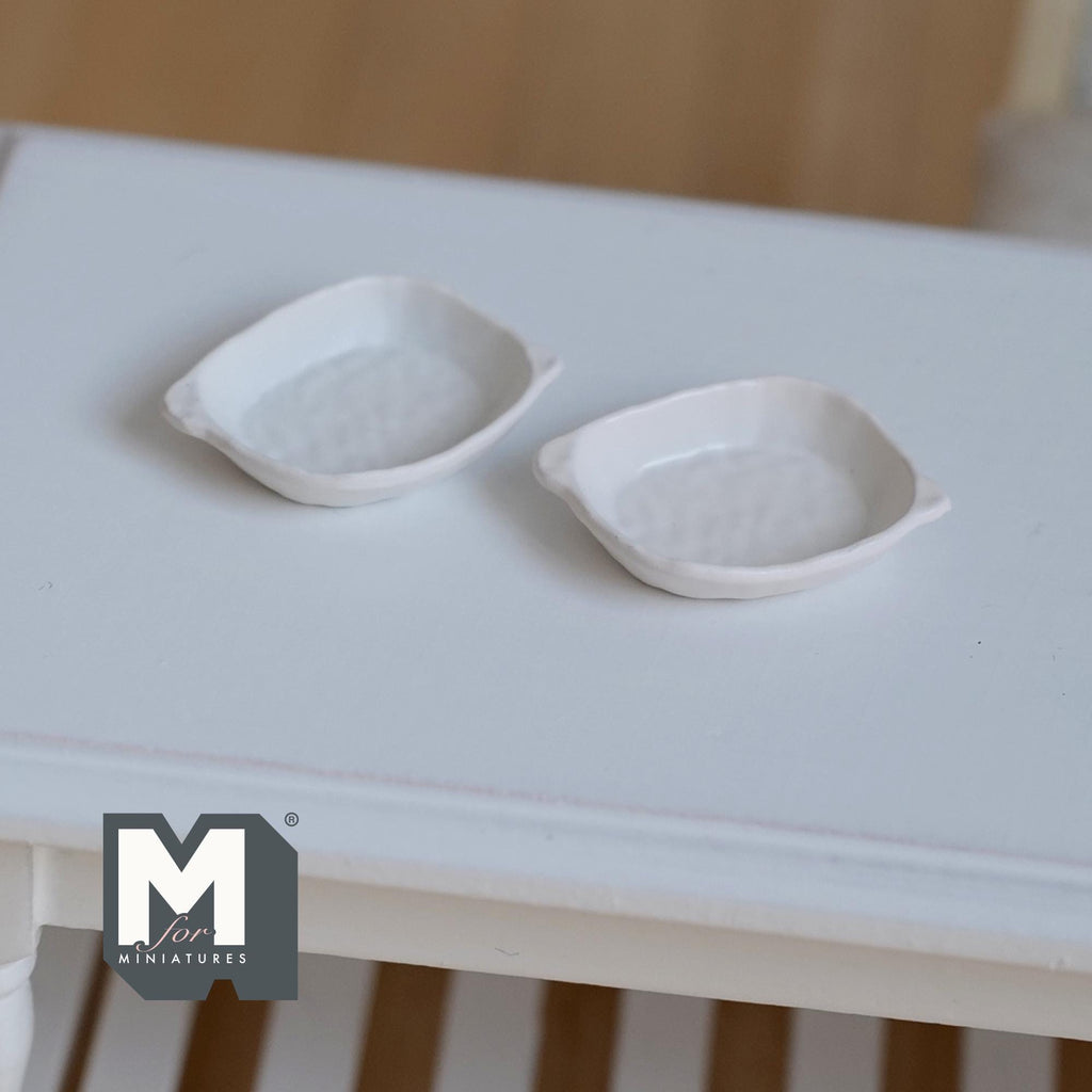 Miniature Irregular Shaped Food Bowls Set of 2, 1:12 Scale Dollhouse Kitchen Decor Tableware 7/8 inch long (white) (metal) (style e) - A043