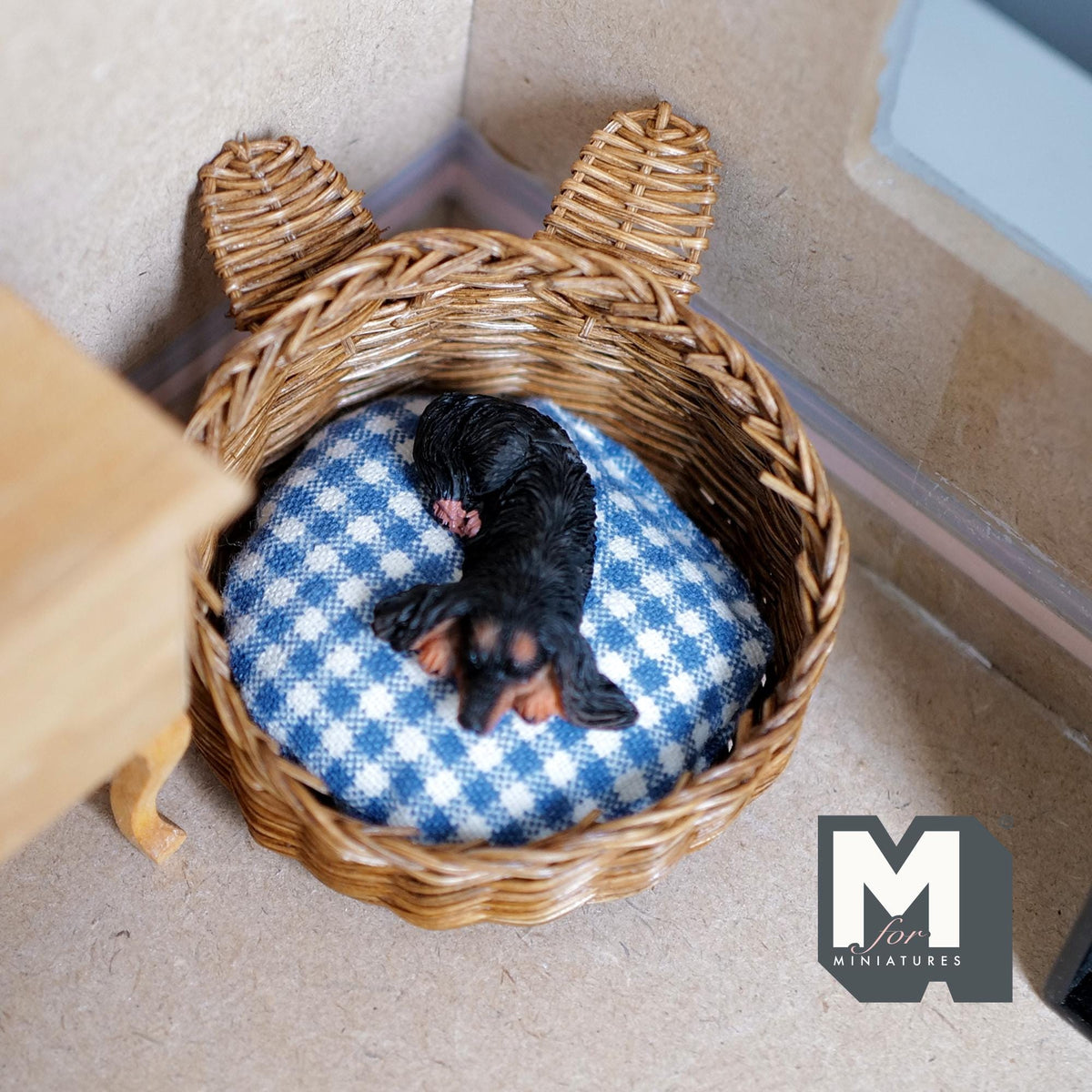 Miniature Wicker Pet Bed with Ears 1:12 Scale Dollhouse Basket Dog Bed Cat Bed 1-7/8 inch tall (brown) - b027