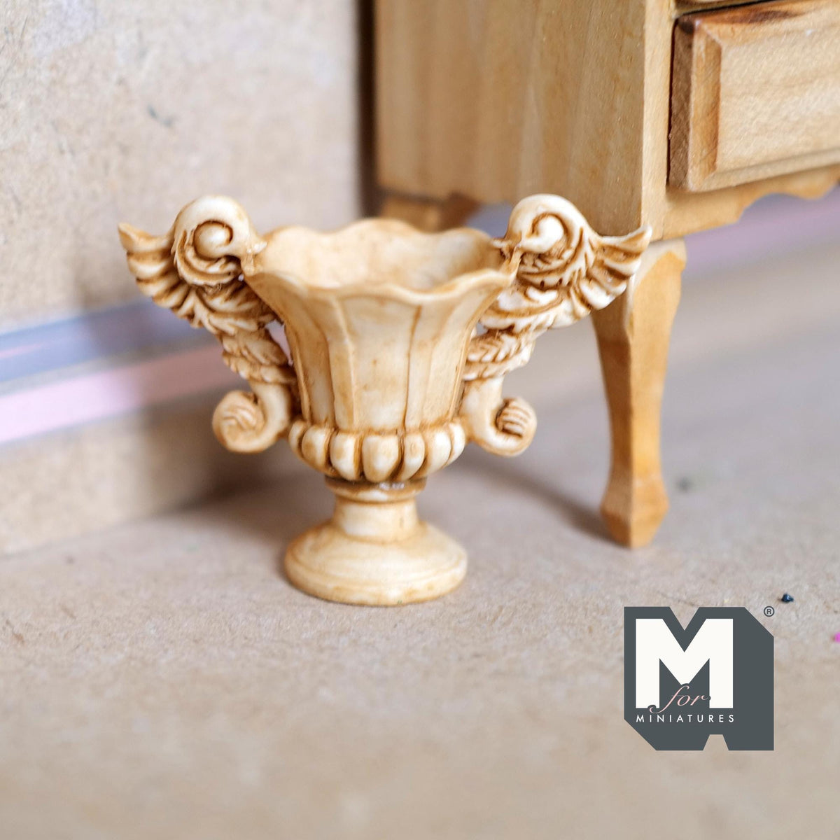 Miniature Winged Angel Urn 1:12 Scale Dollhouse Fairy Garden Planter 1-1/2 inch tall (beige) (resin) - B103