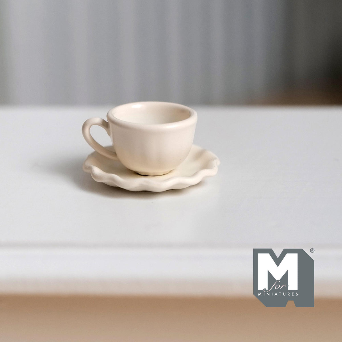 Miniature Coffee Cup and Saucer Set 1:12 Scale Dollhouse Tea Cup Drinkware Set of 2 (white)(metal)   - F074
