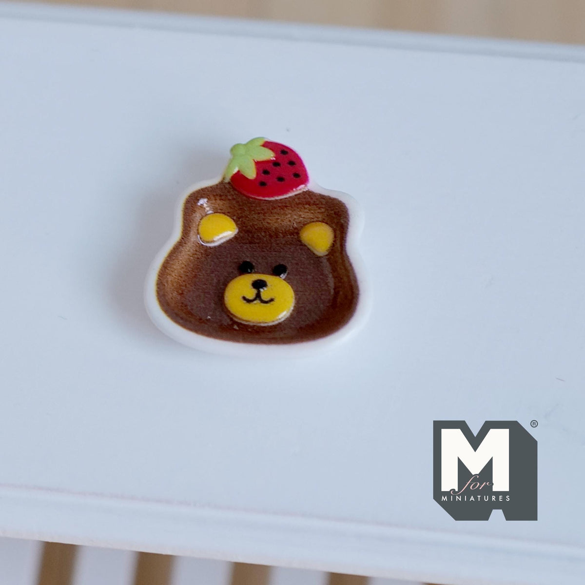 Miniature Bear Pancake Plate with Strawberry 1:12 Scale Dollhouse Tableware Breakfast Dining Decor - A041