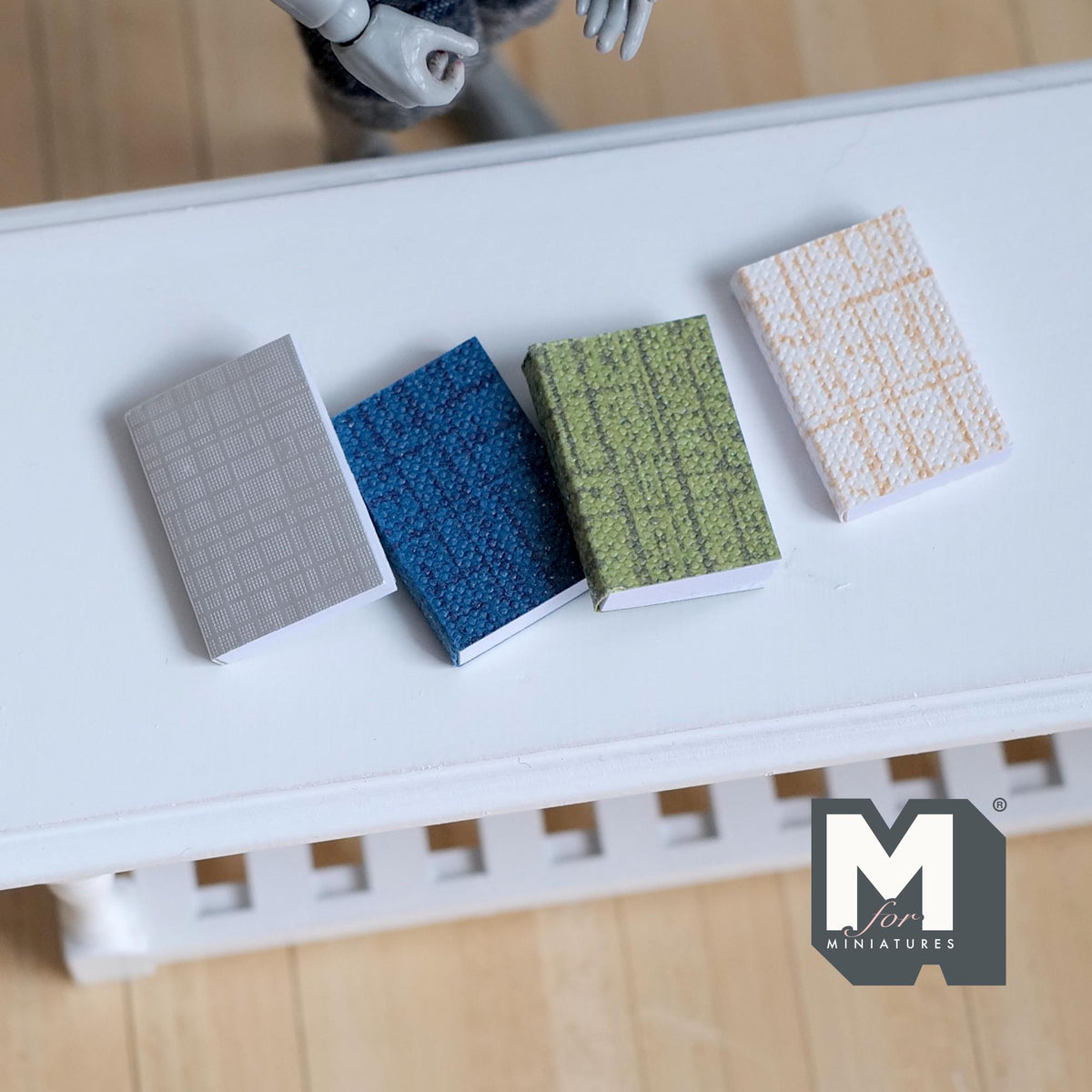 Miniature Books with Empty Pages , 1:12 Scale Dollhouse Decor Diary Journal Notepad Set of 4 (a) - C035