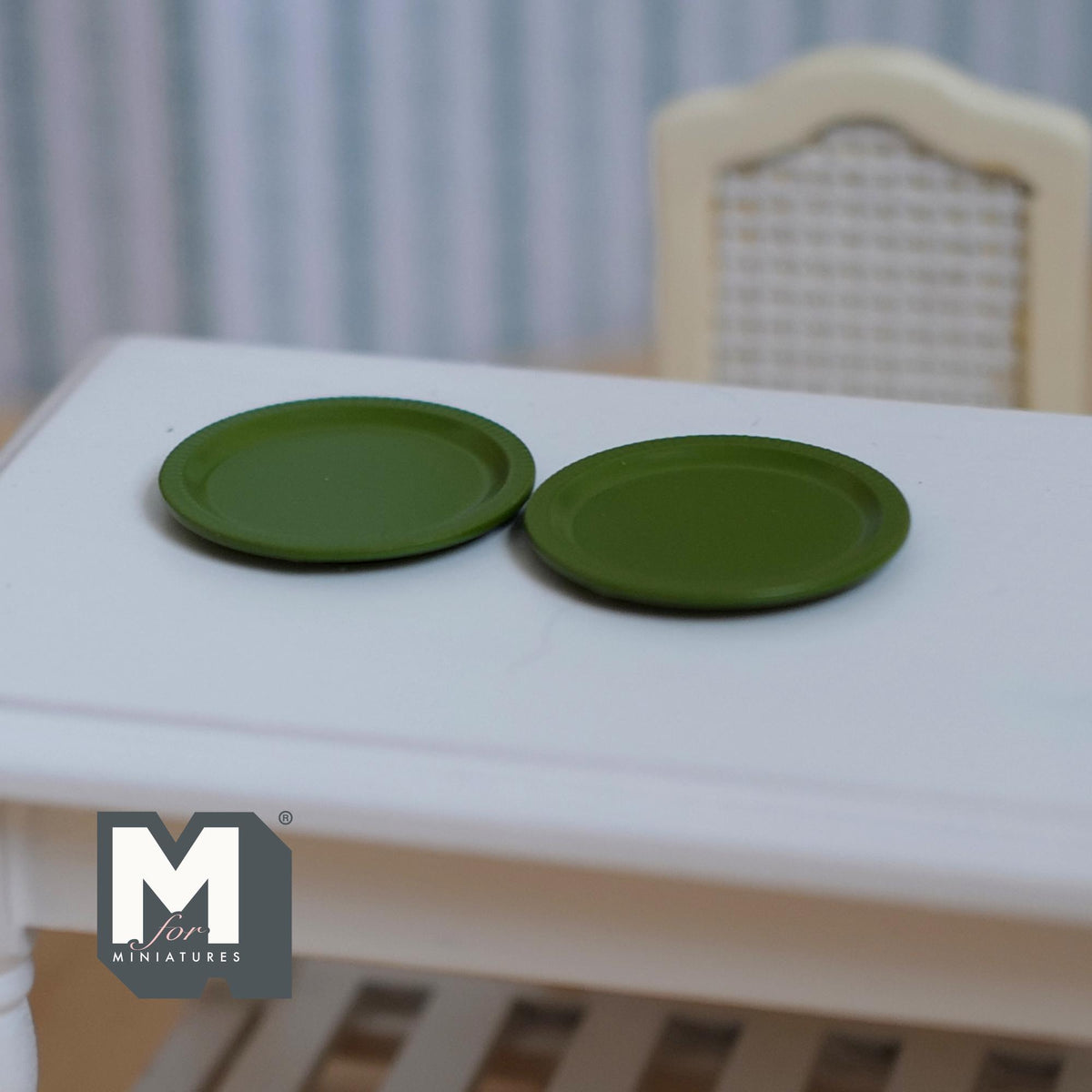 Miniature Flat Plates 1:12 Scale Dollhouse Tableware Large Size Serving Plates Set of 2 , 1 inch dia. (green) (metal) - A043