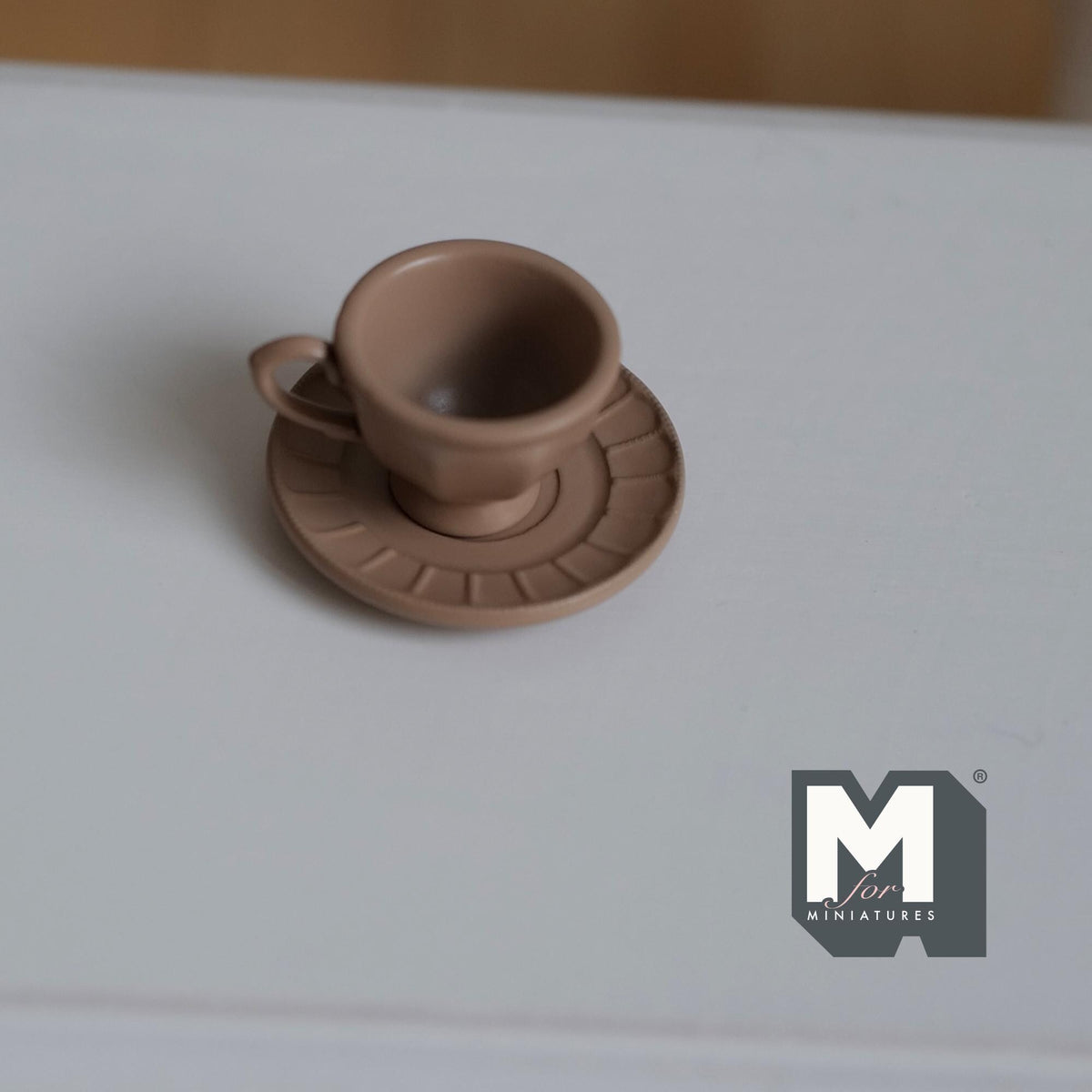 Miniature Coffee Cup and Saucer Set 1:12 Scale Dollhouse Tea Cup Drinkware Set of 2 (light brown)  - F071