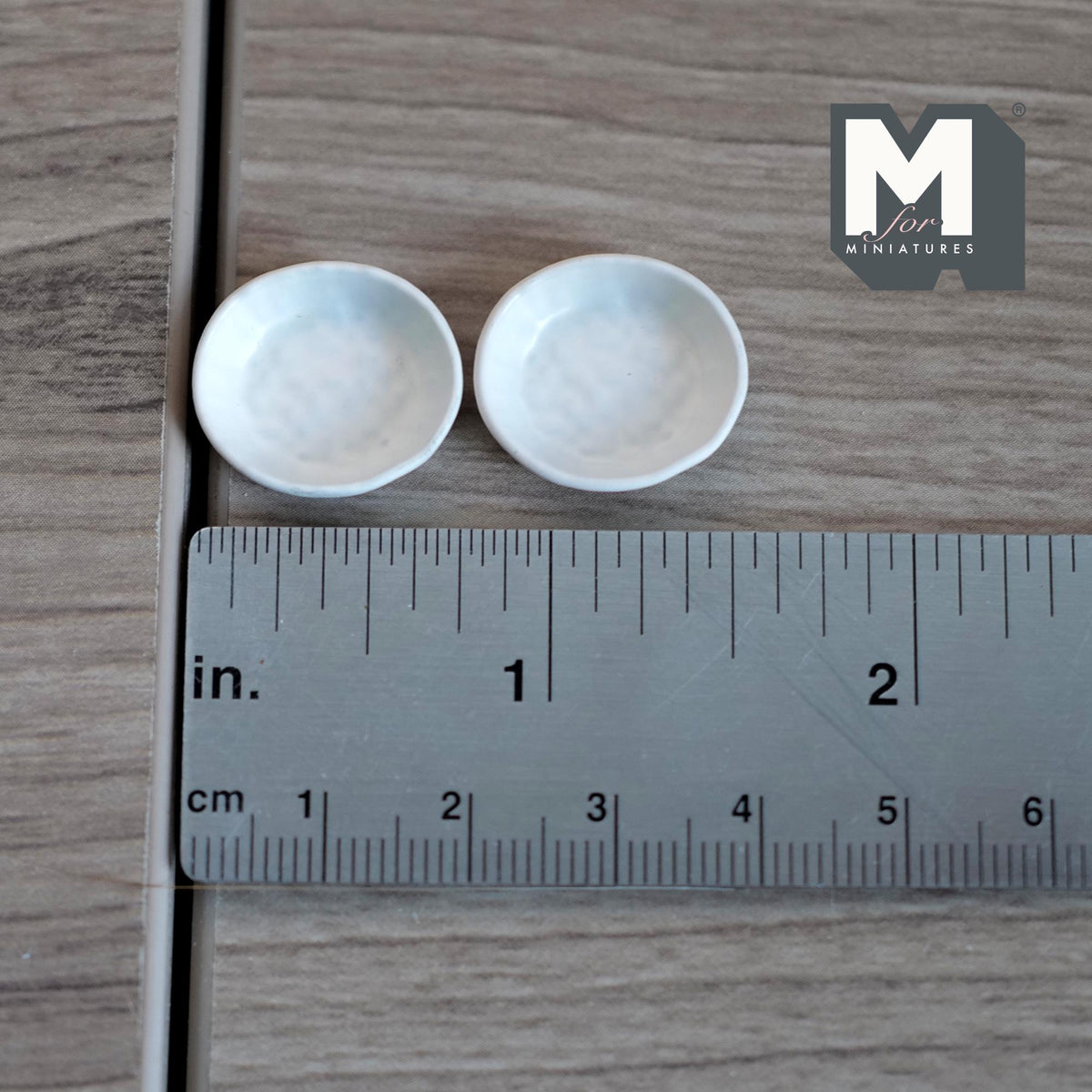 Miniature Irregular Shaped Food Bowls Set of 2, 1:12 Scale Dollhouse Kitchen Decor Tableware 3/4 inch long (white) (metal) (style c) - A043