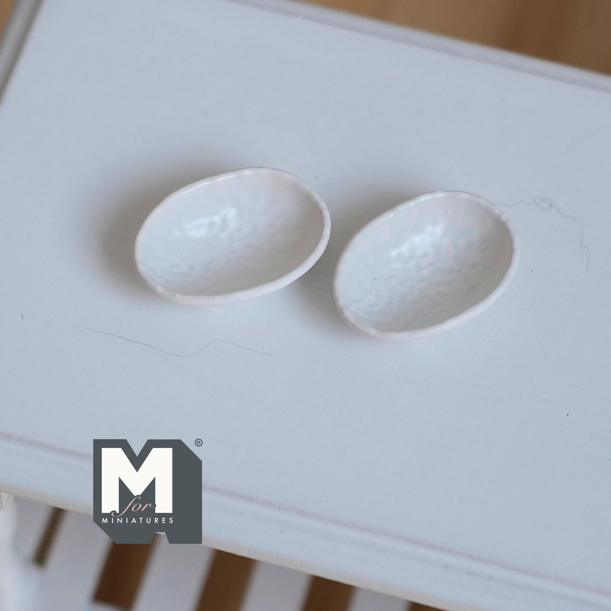 Miniature Irregular Shaped Food Bowls Set of 2, 1:12 Scale Dollhouse Kitchen Decor Tableware 13/16 inch long (white)(style f) (Metal)-- A043