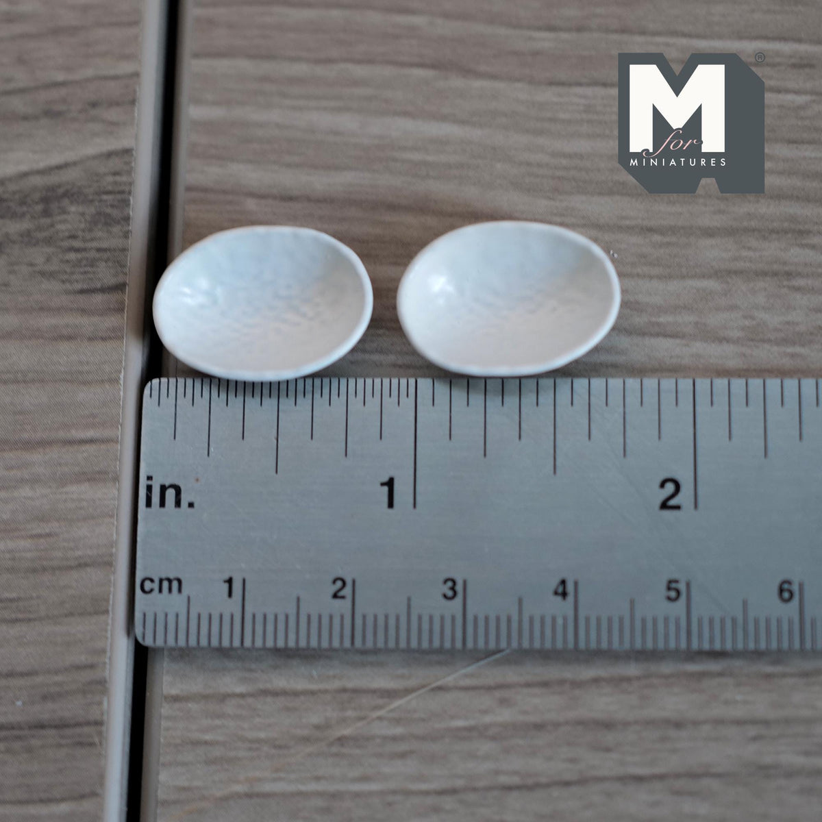 Miniature Irregular Shaped Food Bowls Set of 2, 1:12 Scale Dollhouse Kitchen Decor Tableware 13/16 inch long (white)(style f) (Metal)-- A043