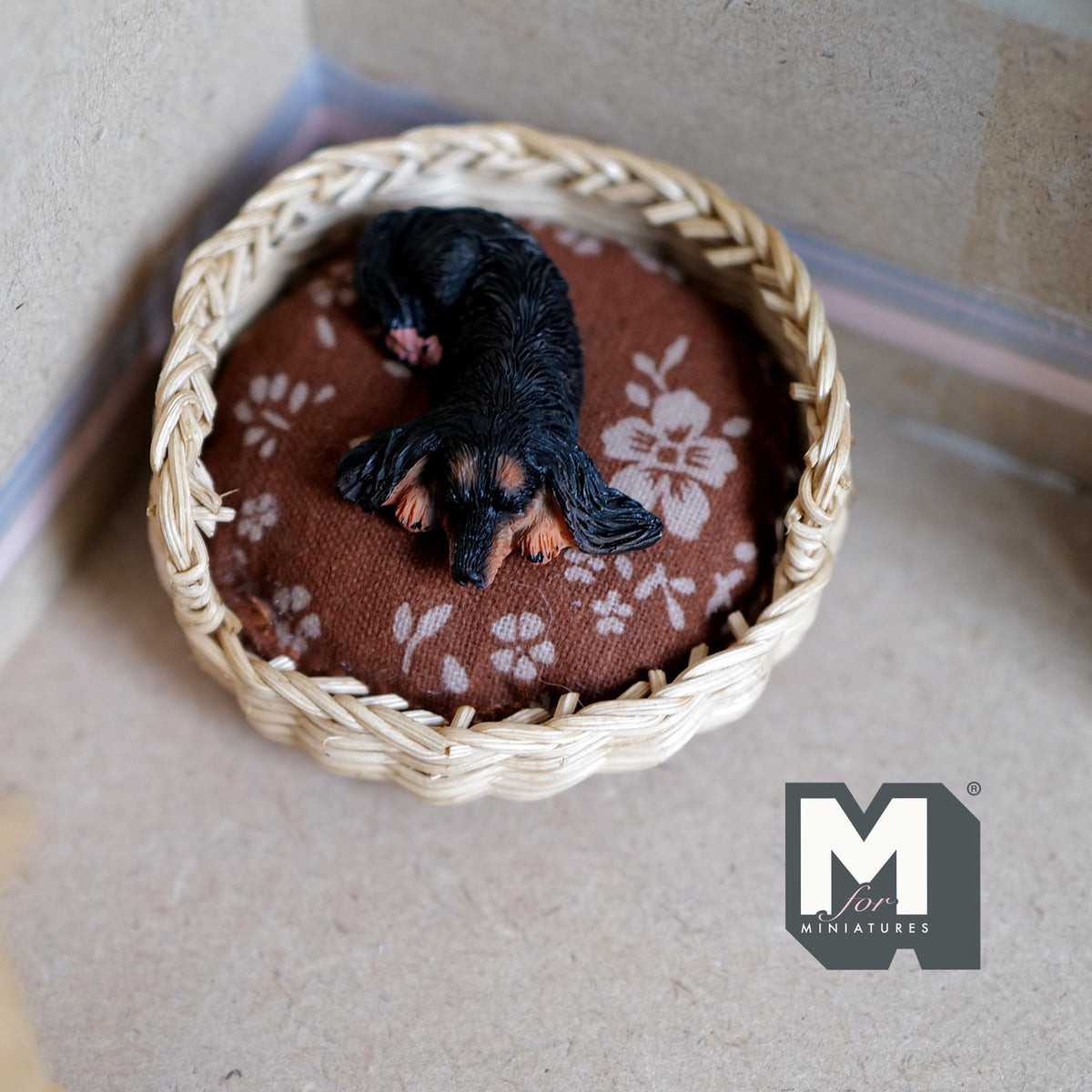 Miniature Wicker Pet Bed 1:12 Scale Dollhouse Basket Dog Bed Cat Bed 1-5/8 inch tall (beige) - B026