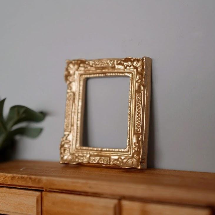 1:12 Dollhouse Miniature Ornate Rectangular Gold Picture Frame - A088
