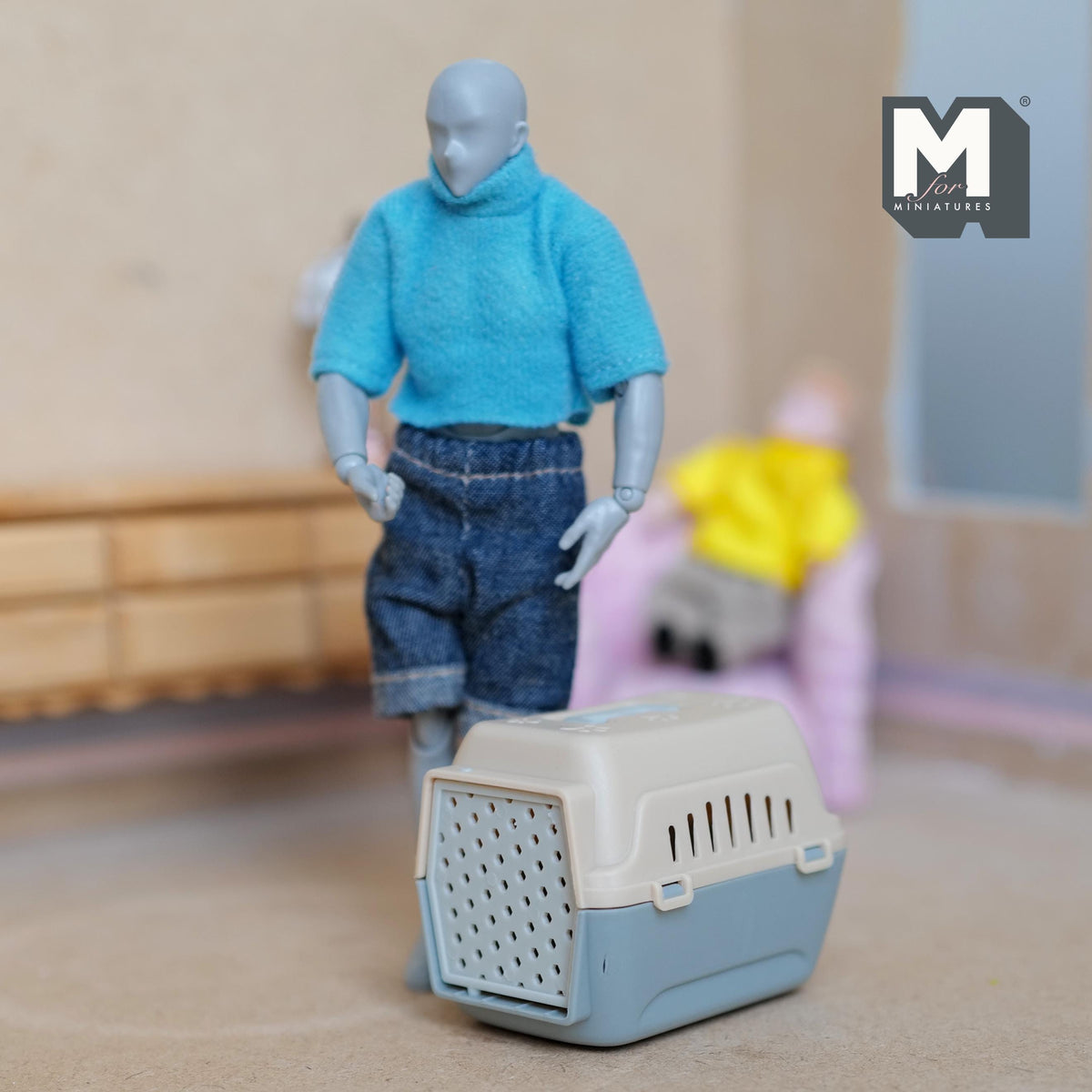 Miniature Pet Travel Carrier 1:12 Scale Dollhouse Dog Cat Cage Travel Pet Crate with Handle (beige gray) - B054