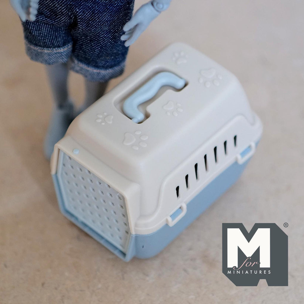 Miniature Pet Travel Carrier 1:12 Scale Dollhouse Dog Cat Cage Travel Pet Crate with Handle (beige gray) - B054