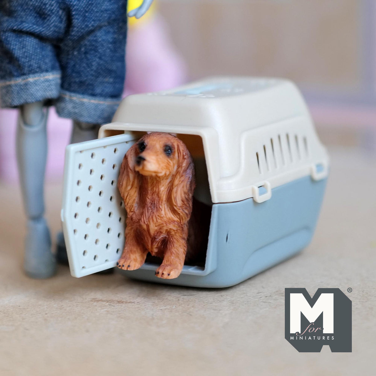 Miniature Pet Travel Carrier 1:12 Scale Dollhouse Dog Cat Cage Travel Pet Crate with Handle (beige gray) - B054