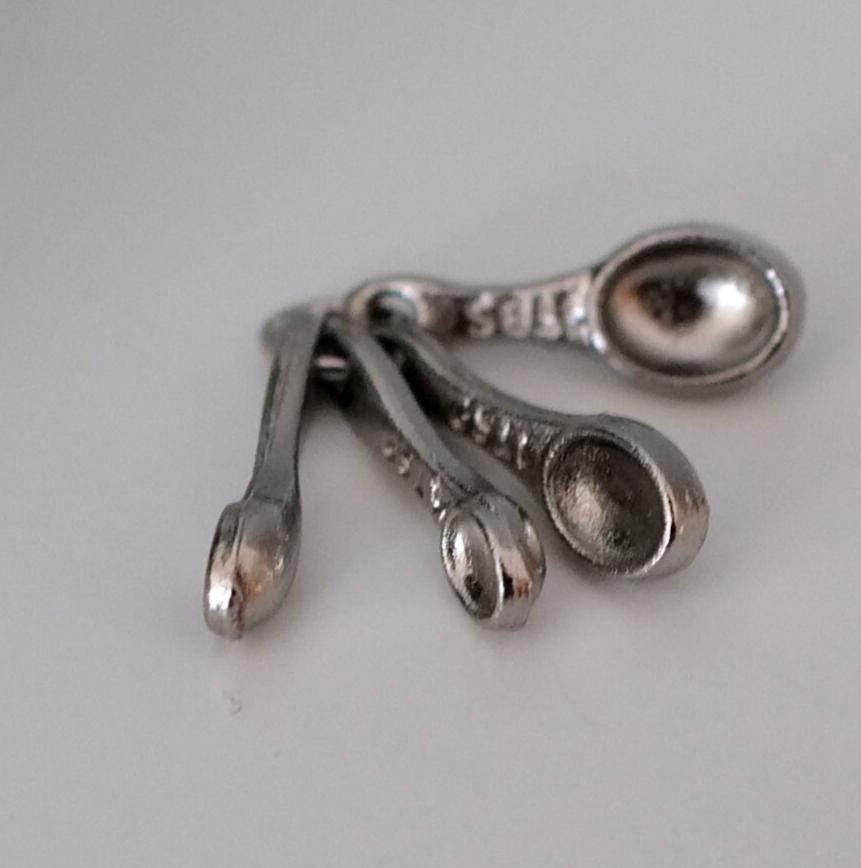 1:12 Scale Dollhouse Miniature Measuring Spoon 4 Piece Set Miniature Utensil Set 9/16 inch long  - H025