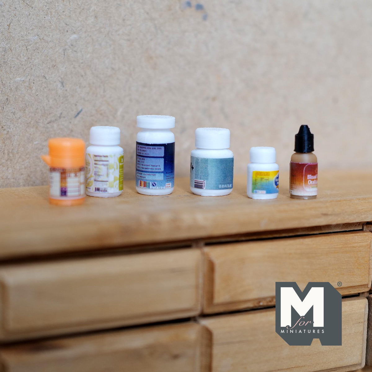 Assorted Miniature Empty Bottles and Lids Set of 6 , 1:12 Scale Dollhouse Decor - E058