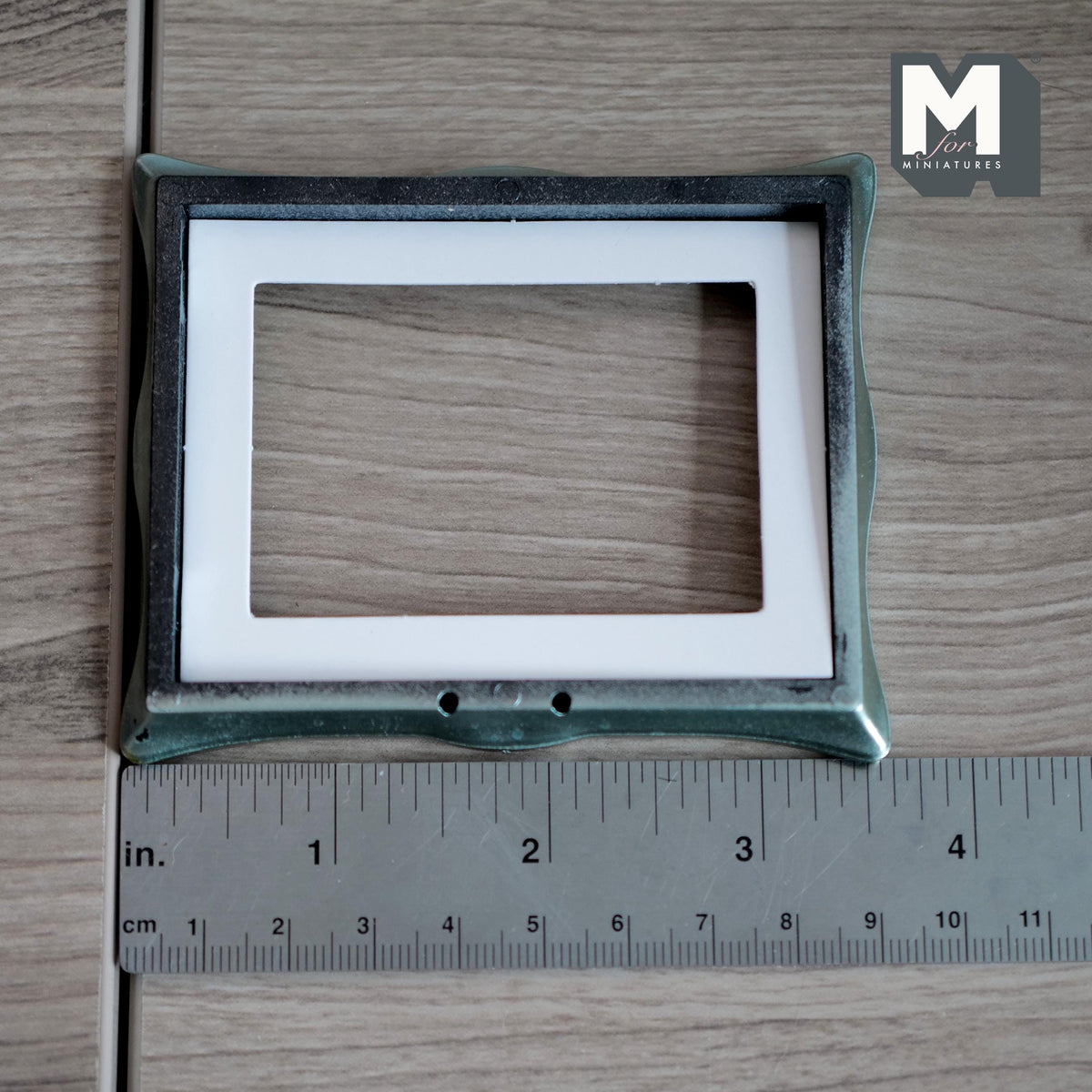 Miniature Ornate Picture Frame 1:12 Scale Dollhouse Large Size Painting Frame 3-9/16 inch tall (green/gold) - A054