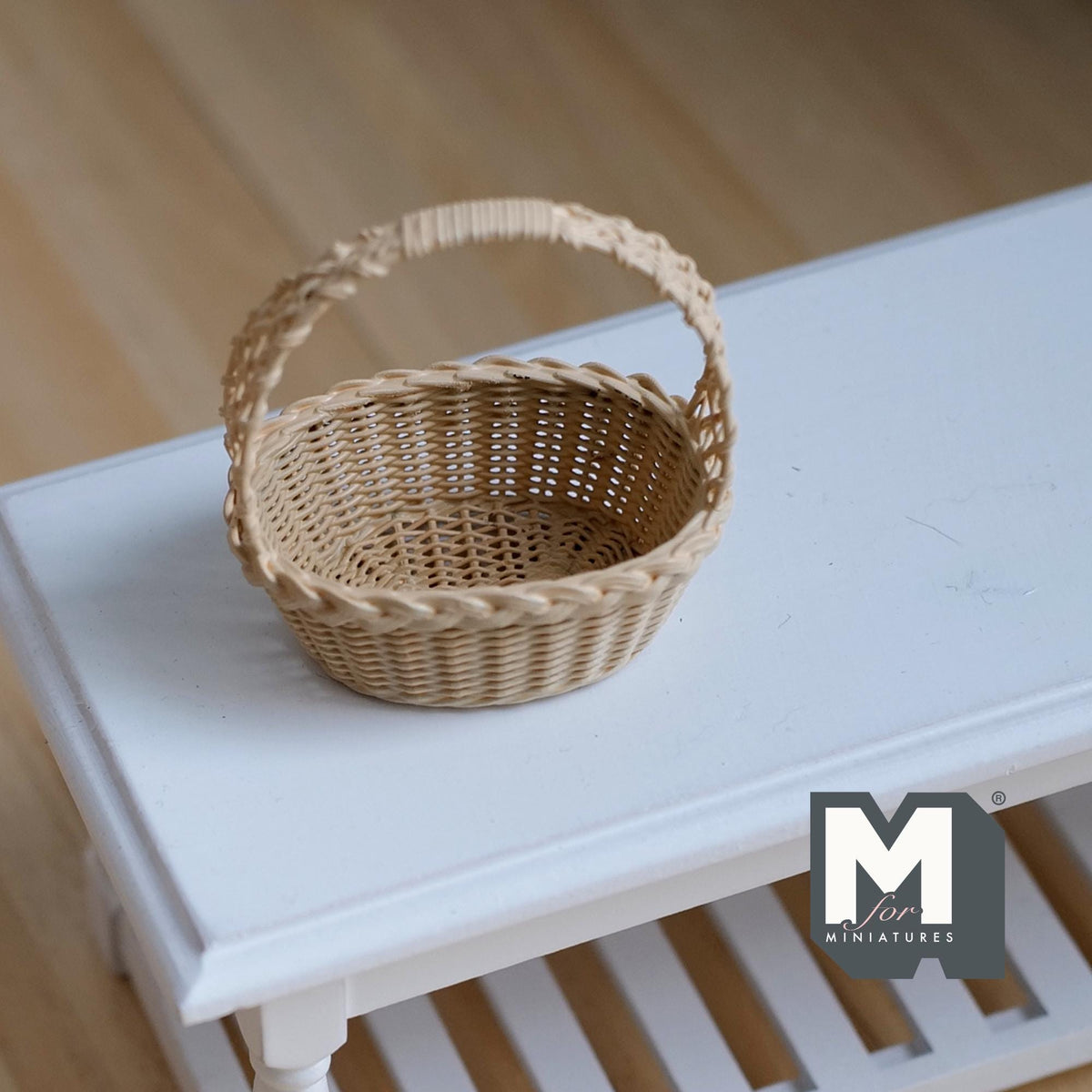 Miniature Faux Wicker Picnic Basket with Handle 1:12 Scale Dollhouse Decor Faux Rattan Basket 1-11/16 inch tall - C022
