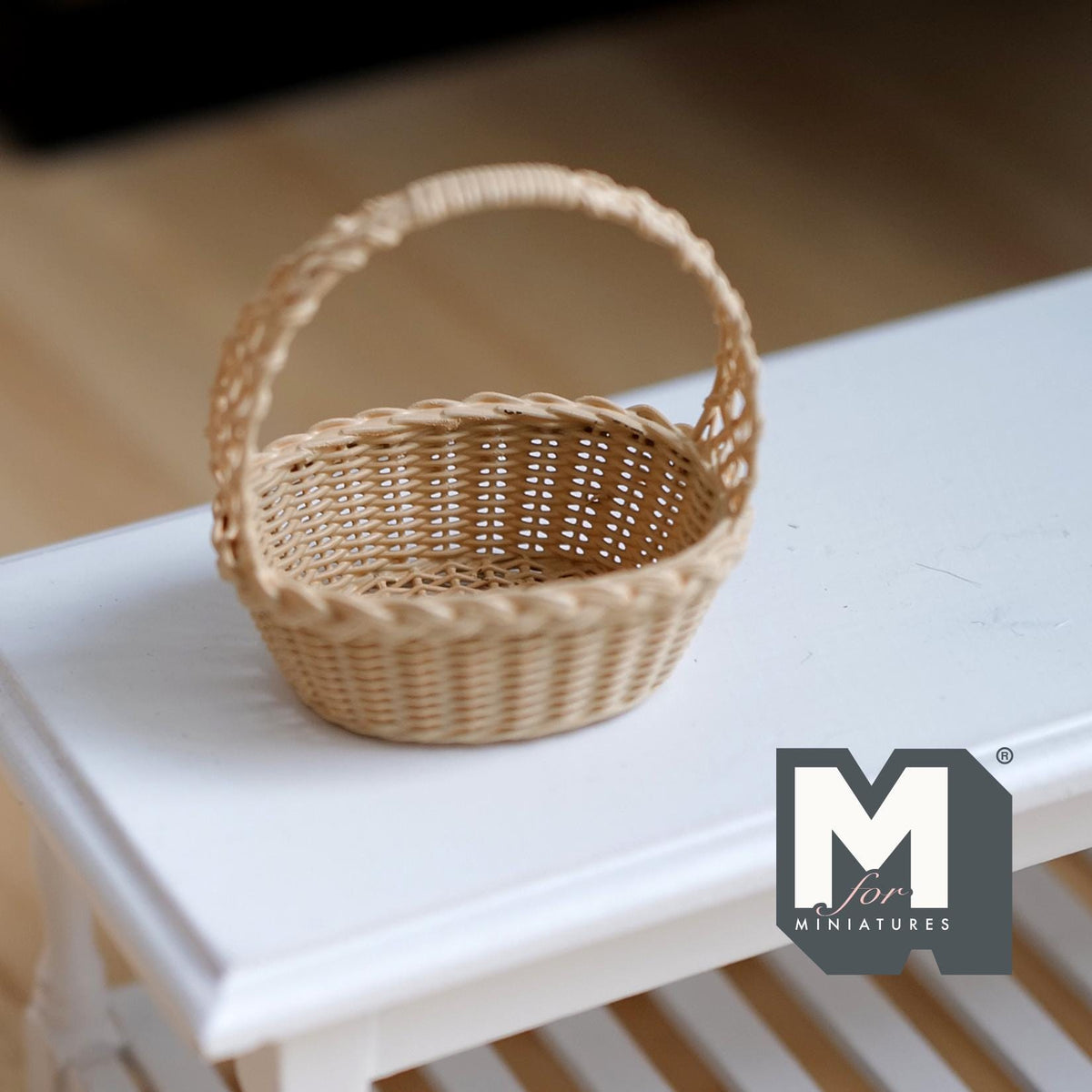 Miniature Faux Wicker Picnic Basket with Handle 1:12 Scale Dollhouse Decor Faux Rattan Basket 1-11/16 inch tall - C022