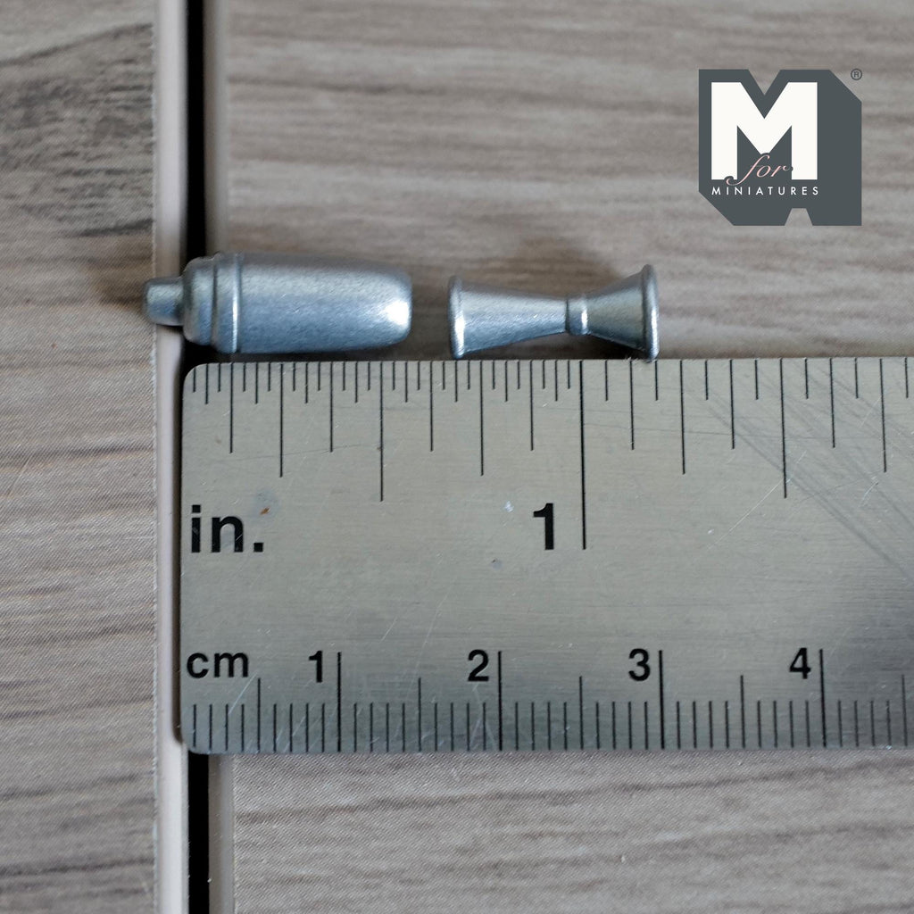 Miniature Cocktail Shaker and Jigger 1:12 Scale Dollhouse Bar Tools Set of 2 (Metal) - F063