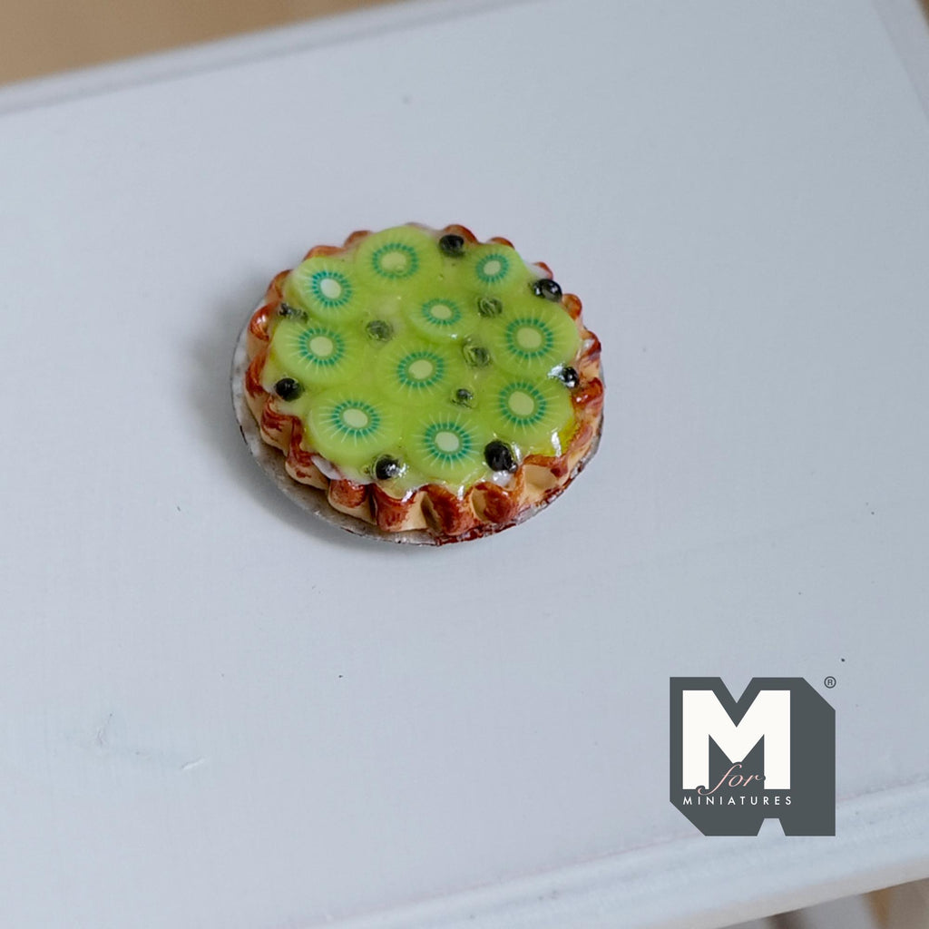 Miniature Kiwi Pie on Metal Plate 1:12 Dollhouse Supplies Food Baked Pie Tar Fruit Cake 13/16 inch dia. - E025
