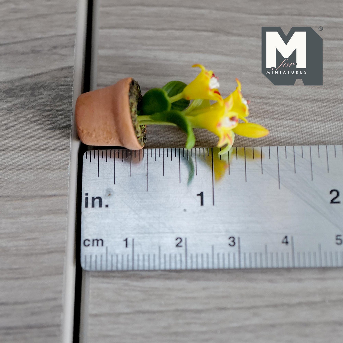 1:12 Scale Miniature Lily Plant – Dollhouse Potted Flowers 1-7/16 inch tall - H031