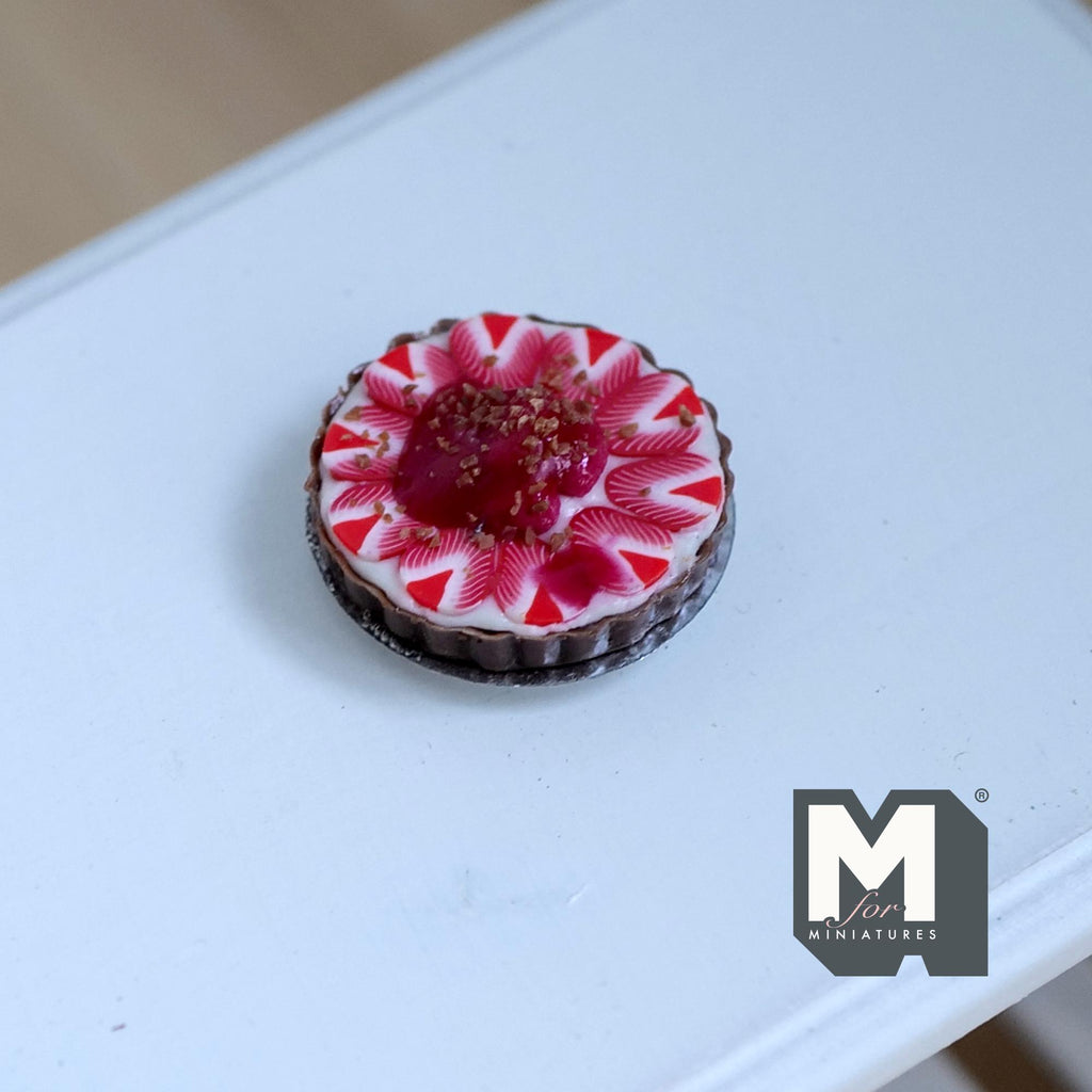 Miniature Strawberry Pie on Metal Plate 1:12 Dollhouse Supplies Food Baked Pie Tar Fruit Cake 13/16 inch dia. - E025