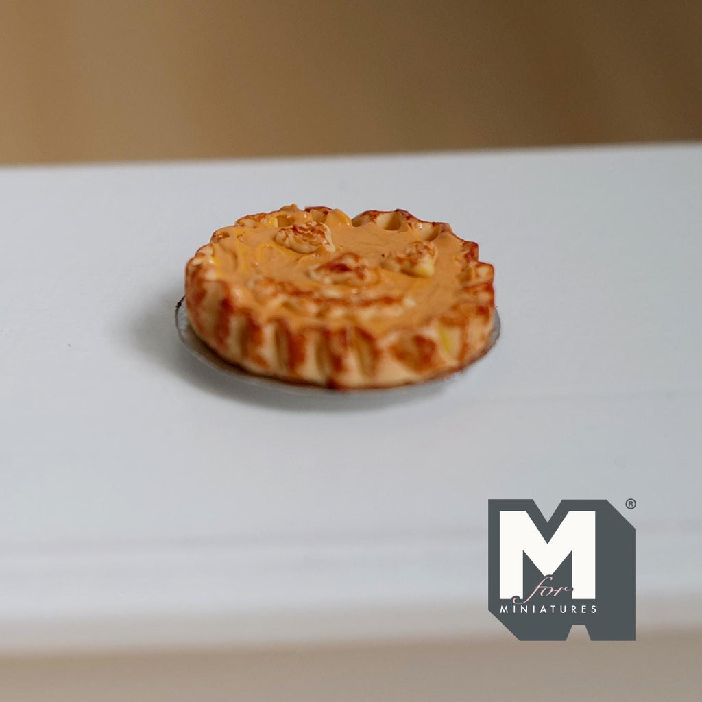 Miniature Pie on Metal Plate 1:12 Dollhouse Supplies Food Baked Pie Tar Fruit Cake 13/16 inch dia. - E025