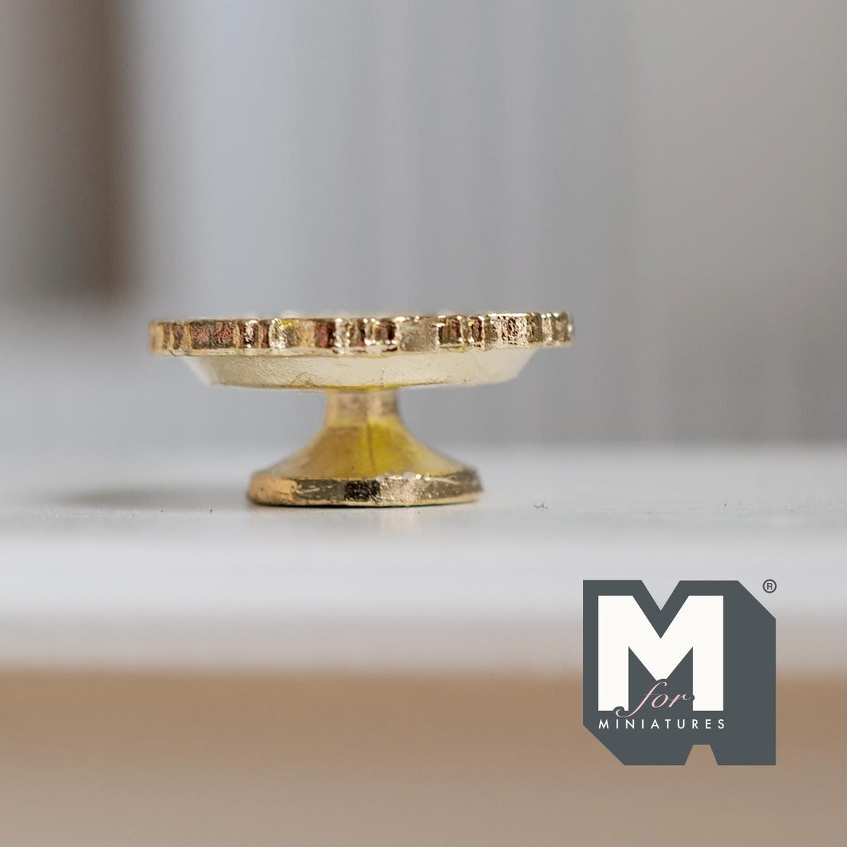 Miniature Pedestal Cake Stand 1:12 Scale Dollhouse Bakery Food Serving Platter Display Stand 5/16 inch tall (gold) (metal) - E042