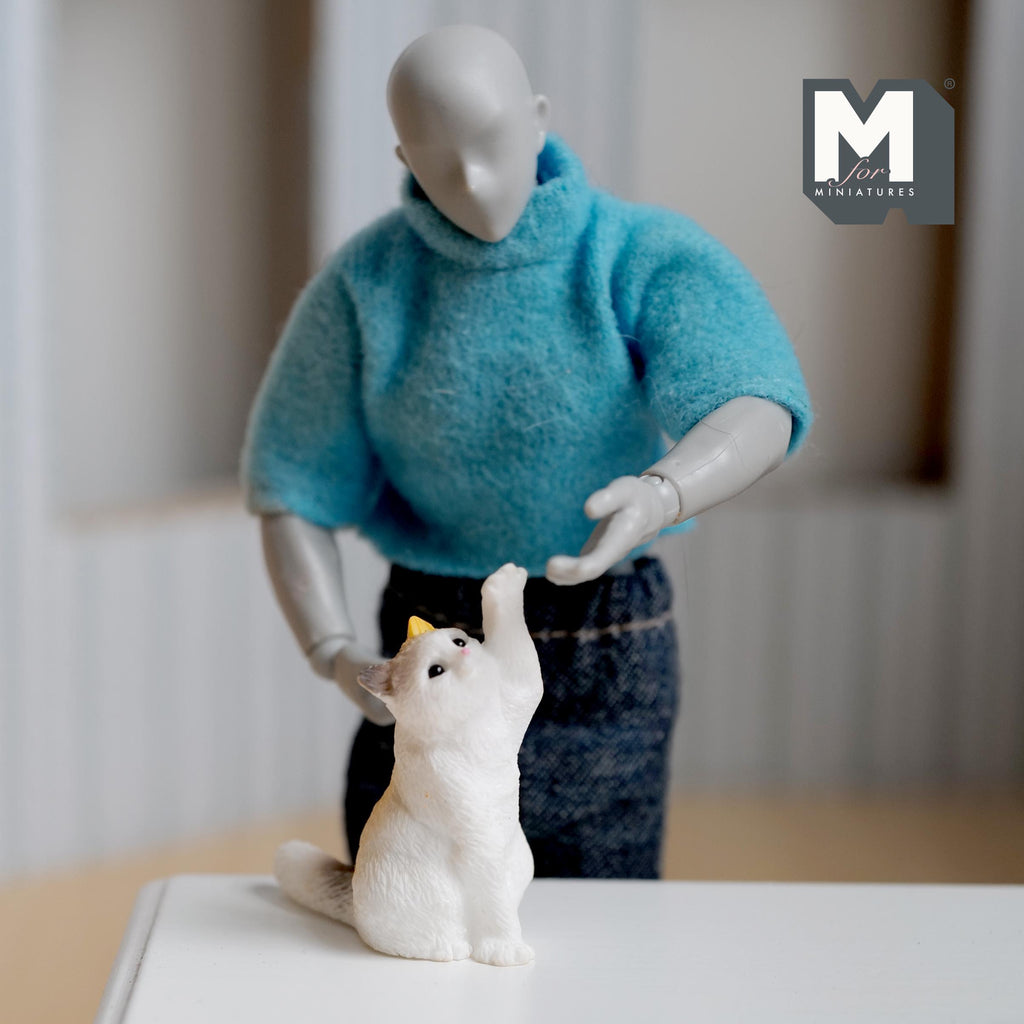 Miniature Sitting Cat Hand Up 1:12 Scale Sitting Cat 1-1/2 inch tall - B031